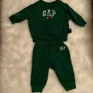 Baby Gap x Disney Baby Boy Sweatsuit 3-6 months
